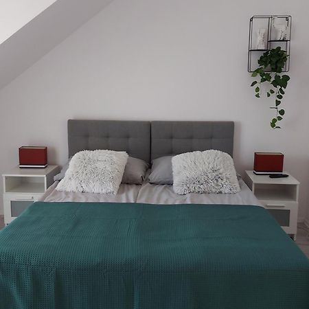 Pokoje I Apartamenty Matdar Mikołajki Стая снимка