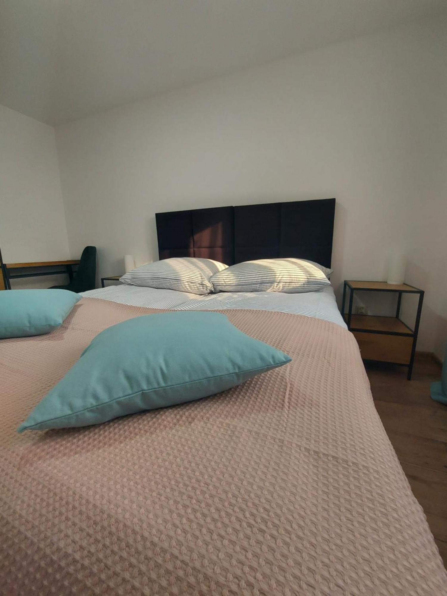 Pokoje I Apartamenty Matdar Mikołajki Стая снимка